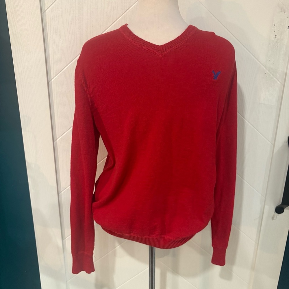 American Eagle Men's V-Neck Sweater in Bold Red/ Y2K Style‎
